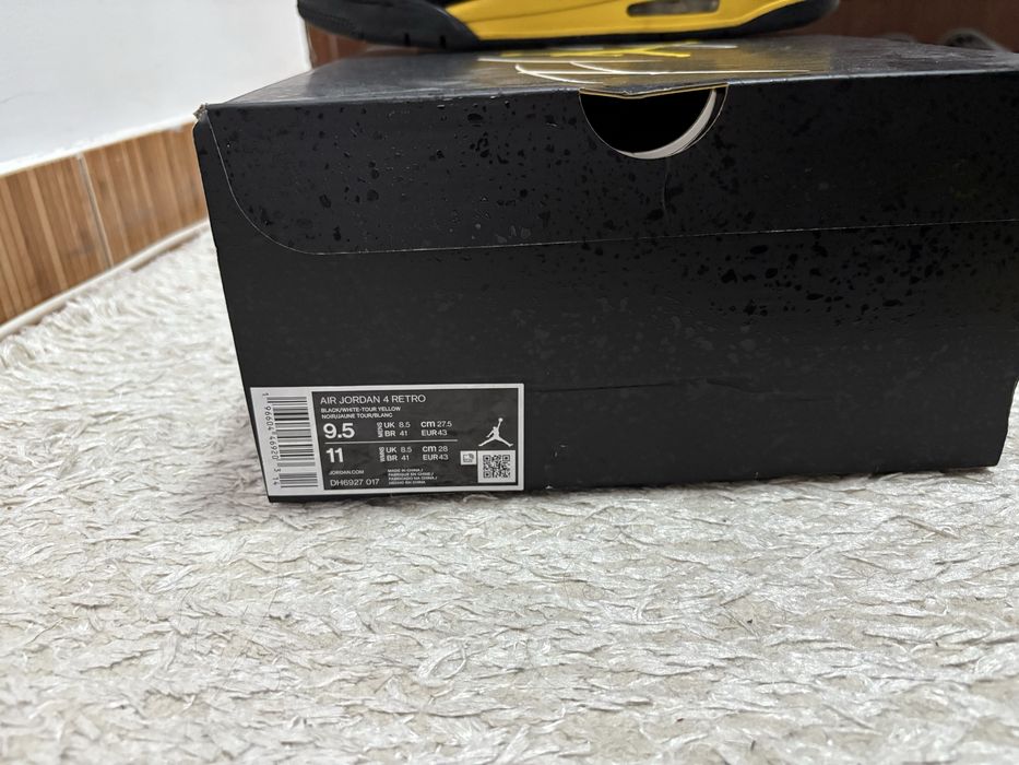 Air Jordan 4 Retro Yellow Thunder