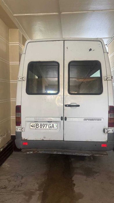 Mercedes-Benz rusumli mikroavtobus
