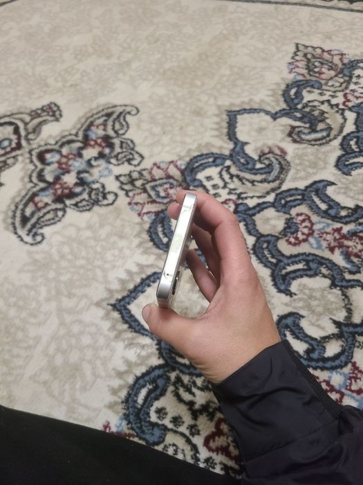 Nothing phone 2 ozu 12/256ge rangda oq
