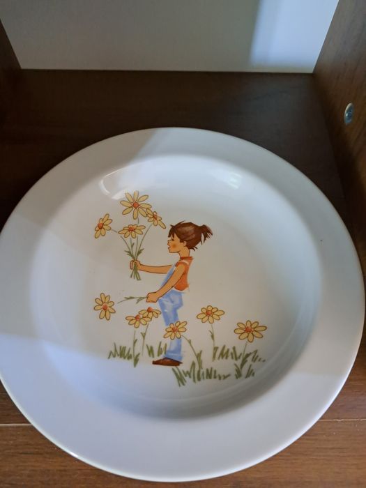 Детски порцеланови чинии!