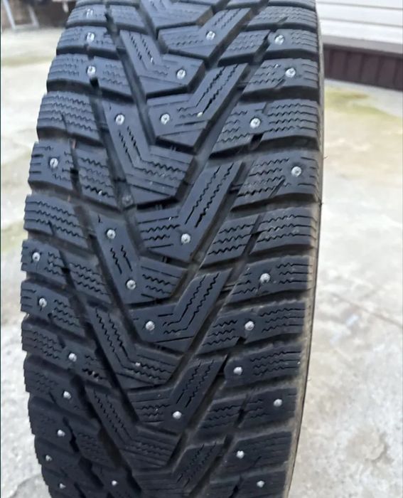 Продам зимнюю резину