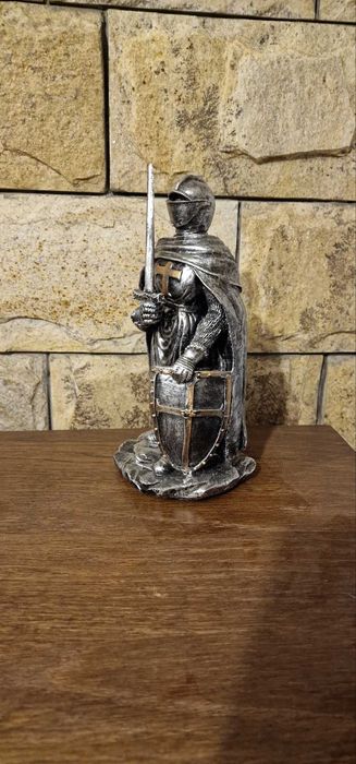 Статуетка на Рицар