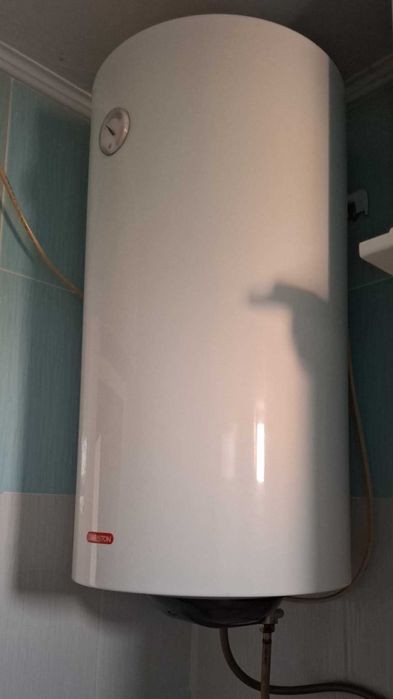 Vand boiler Ariston 100 L
