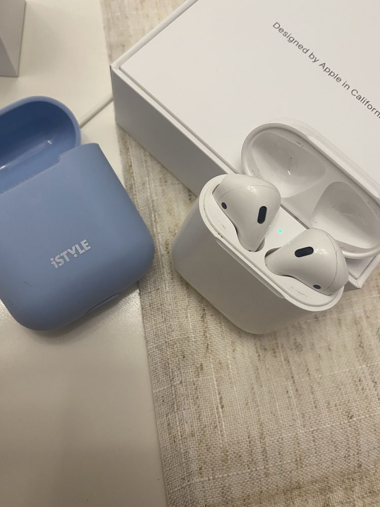 Airpods with charging case