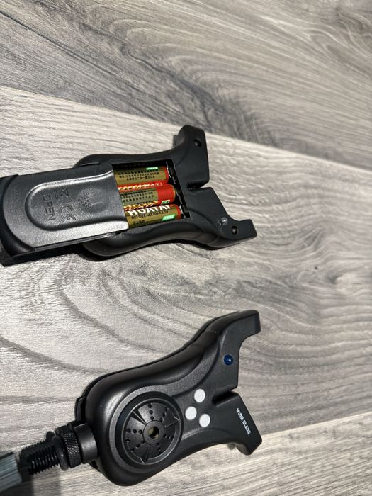 SET 2 Avertizori Feeder Windblade cu LEDURI pe ambele parti NEW 2025