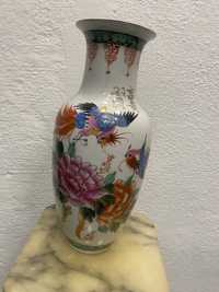 Китайска  порцеланова ваза с печат