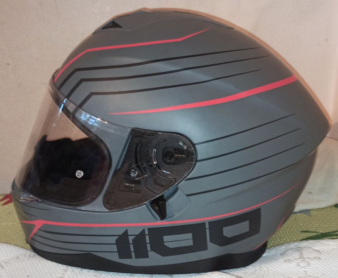 Мотоциклетный шлем DCS