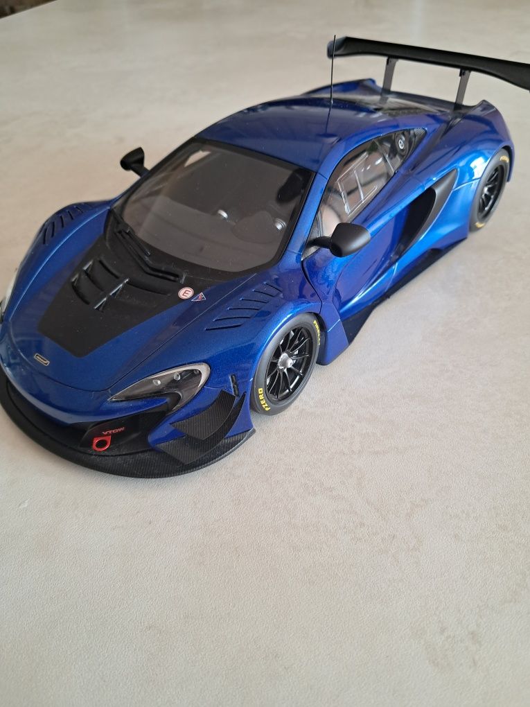 Колекционерска количка AUTOart McLaren 650S GT3 1/18