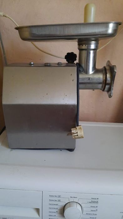 Продам мясорубку KY12