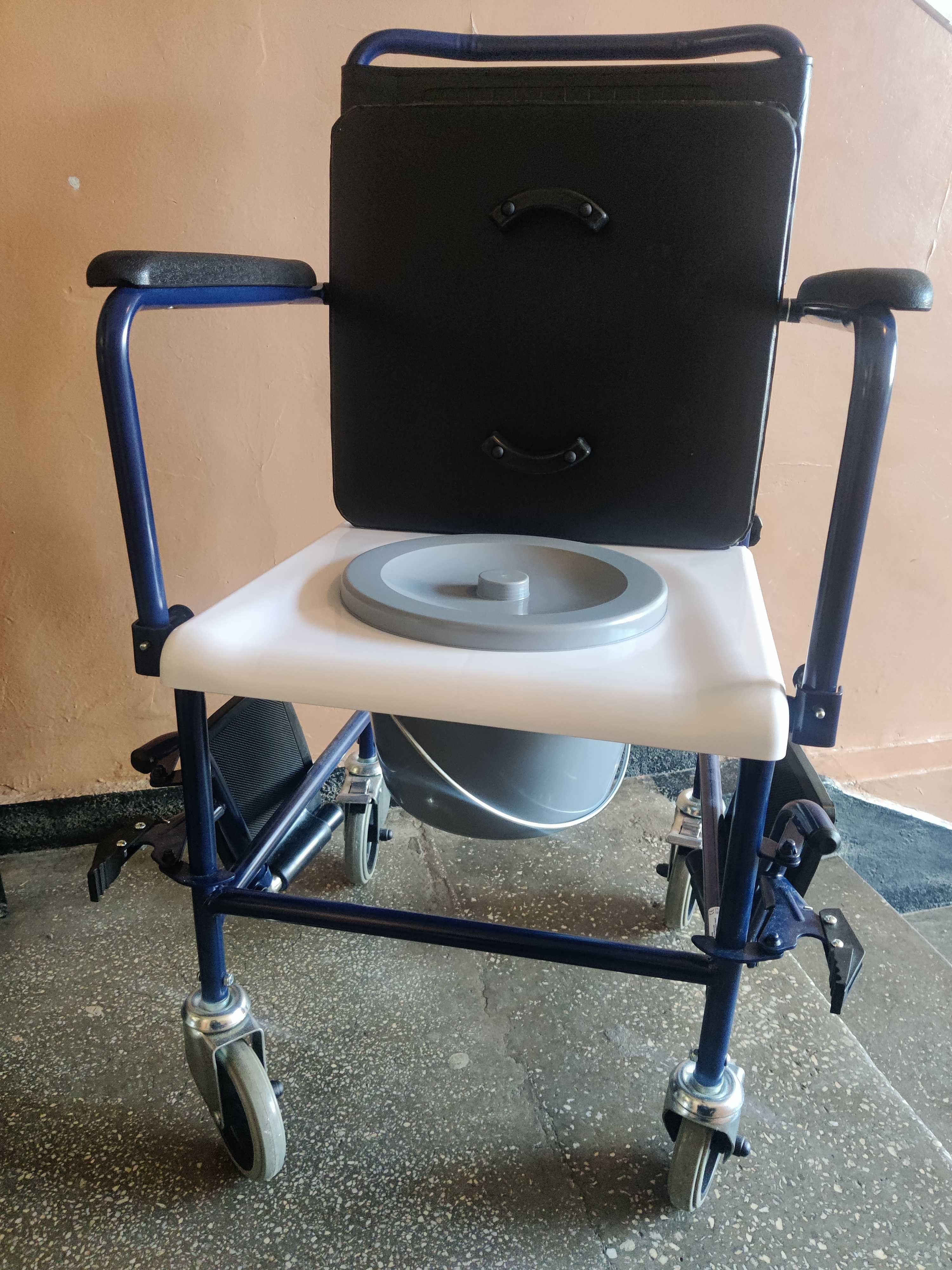 Scaun rulant cu toaletă (WC) THUASNE MOBILE COMMODE