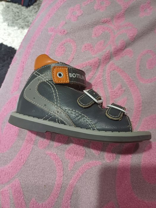 Продам ортопедические сандали