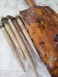 Старая деревянная прялка ручной работы и 5шт. веретино