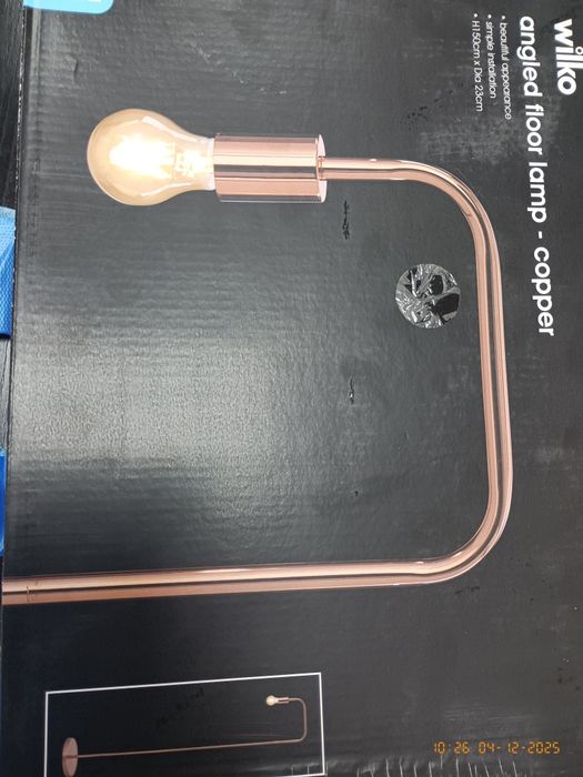 Lampă cu picior de pardoseala