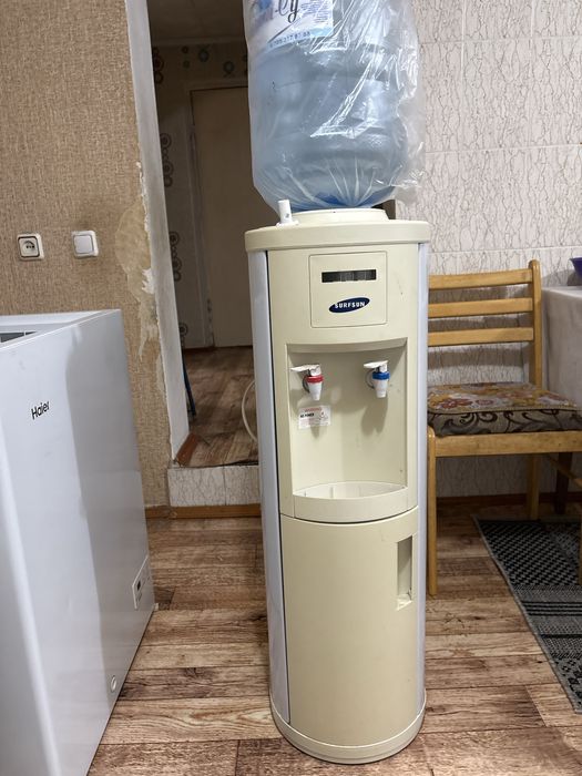 Продам замечательный Кулер воды