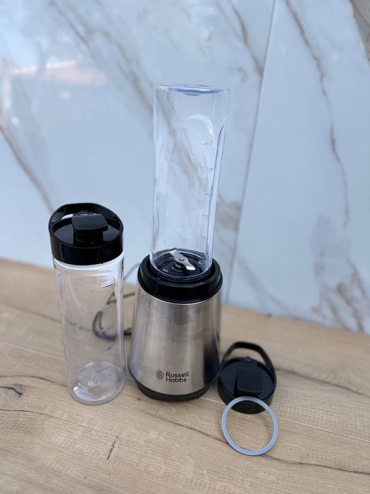 Блендерът Russell Hobbs Mix and Go