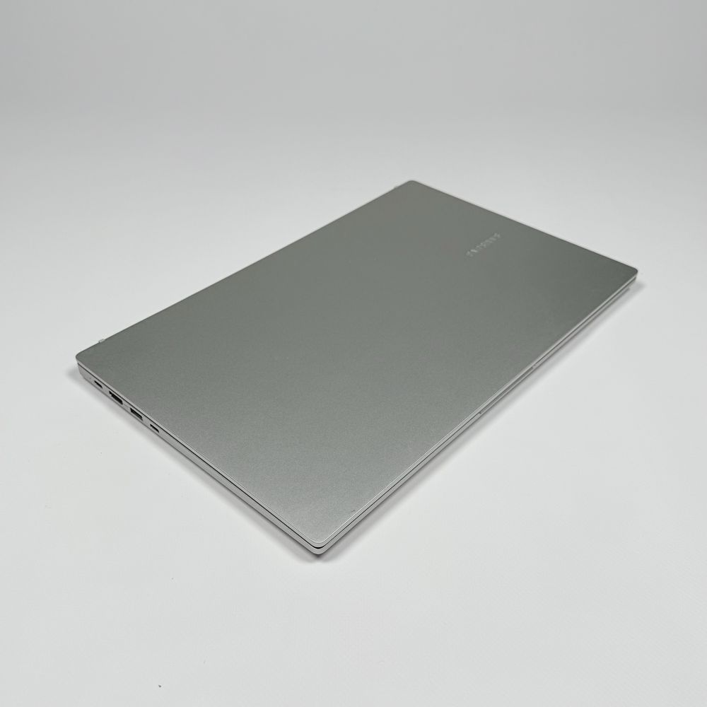 Лаптоп Samsung Galaxy Book 3/15,6” IPS/i5-1335U 10x4,60GHz