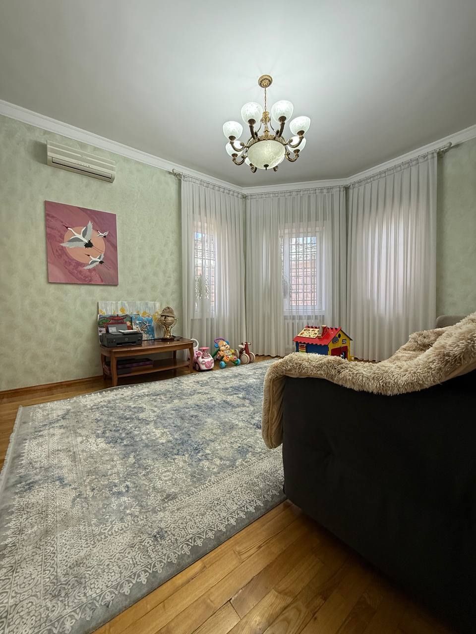 Продается Евро дом на Центре Луначарского