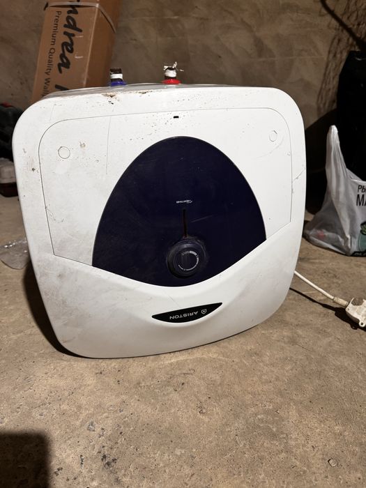 Бойлер Ariston 30 л