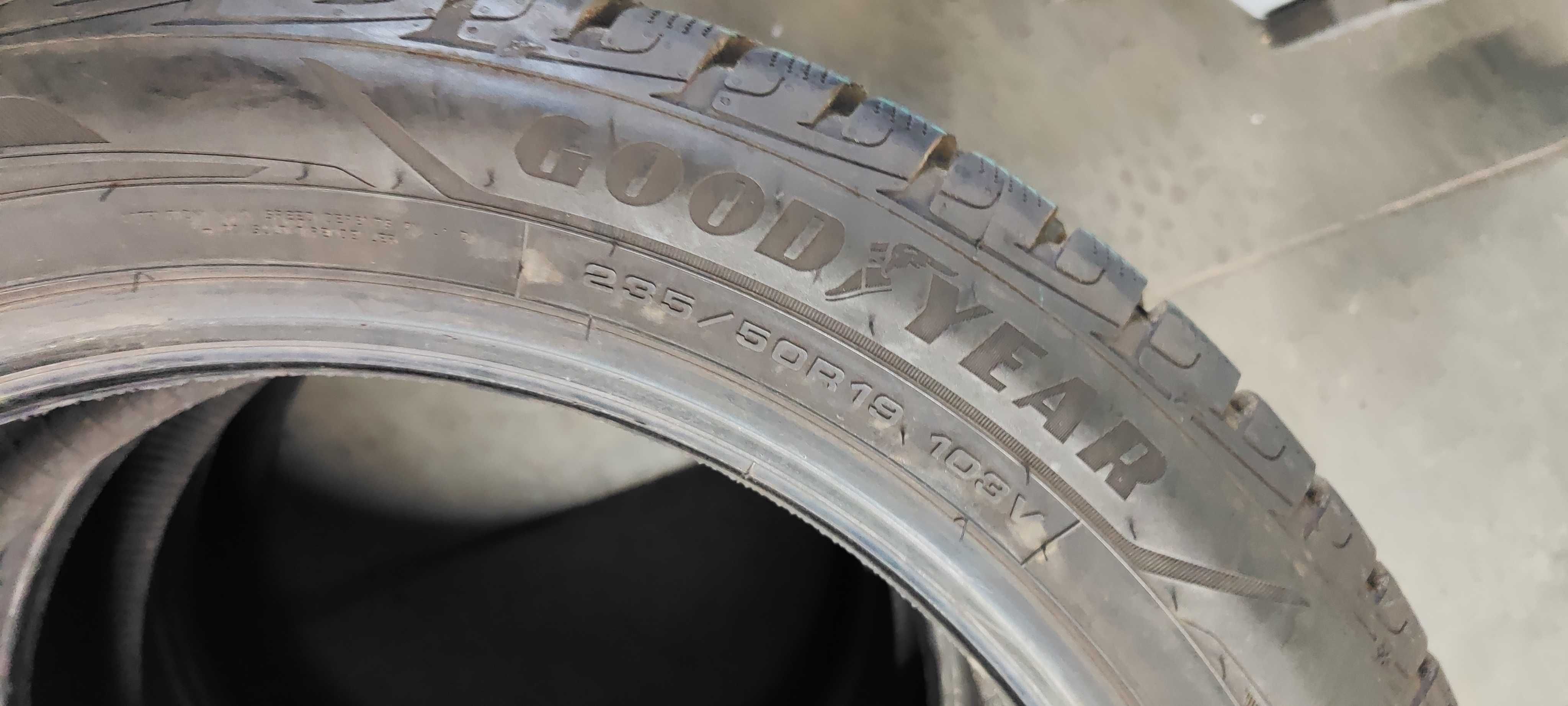 2бр.зимни гуми 235/50/19 Goodyear