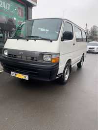 Toyota HAICE mikroavtobus 1997 yil