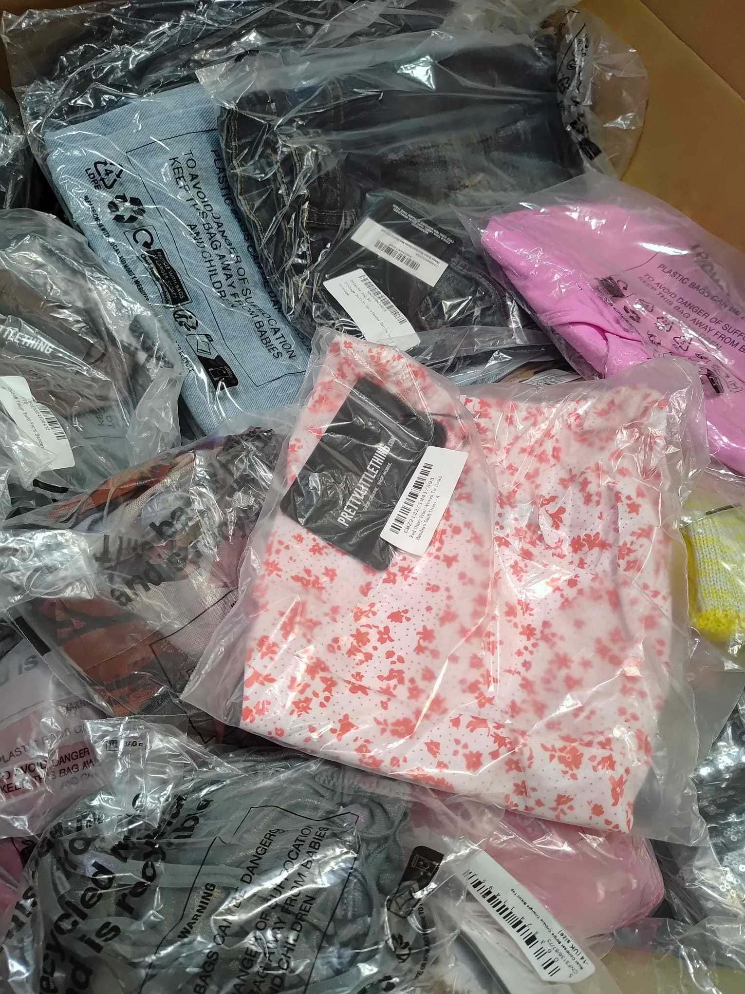 PLT PrettylittleThing outlet vânzare cu ridicata îmbrăcăminte demarcă