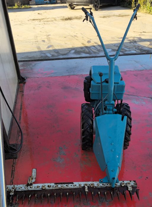 Vând motocultor Bertolini 12cp diesel, cu mai  multe accesorii