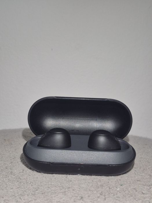 Căști wireless Sony WF-700CN cu cutie de încărcare – stare foarte bună