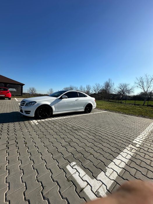 Dezmembrez mercedes w204 c250  2.2 coupe an 2015