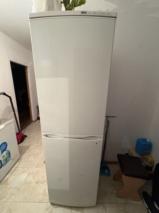 Холодильник в хорошем состояний с одним нюансом