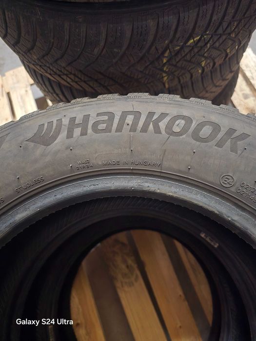 Продавам зимни гуми 185/65/15 Hankook winter cept RS3 Перфектни!