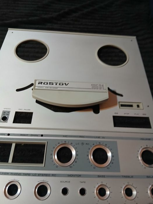 Masca completa magnetofon rostov 105s1 impecabila