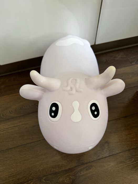 Играчка за скачане "Кравичката Бела"