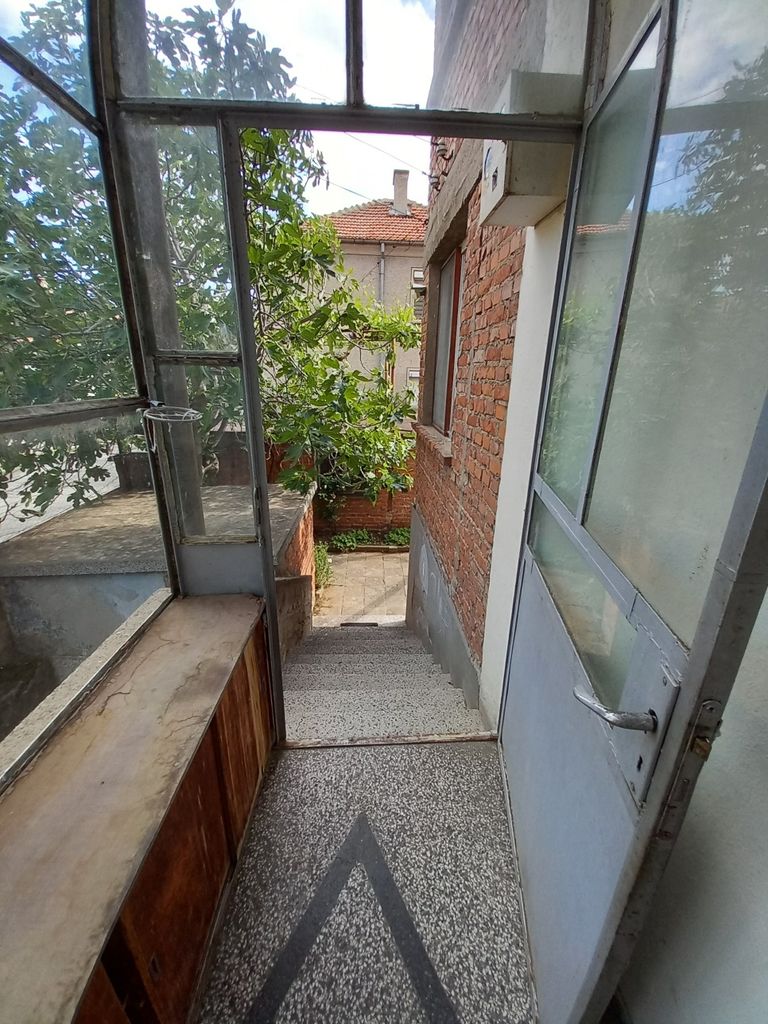 Продава се Къща в Сливен, Център - 110 кв.м за 1637 €/кв.м - Снимка #1