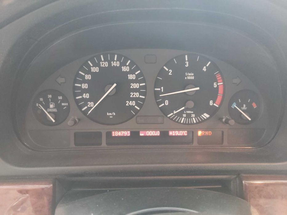 BMW e39 525 dA (automata) 120kw (163cai) 184.000km