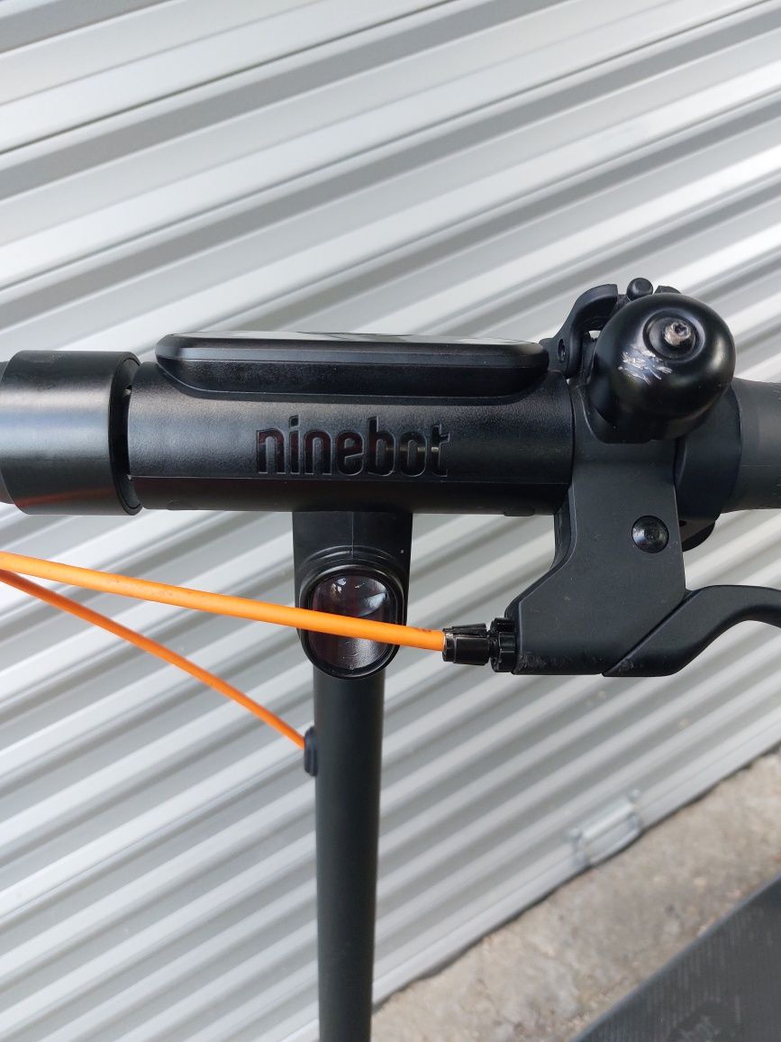 Електрическа тротинетка Ninebot