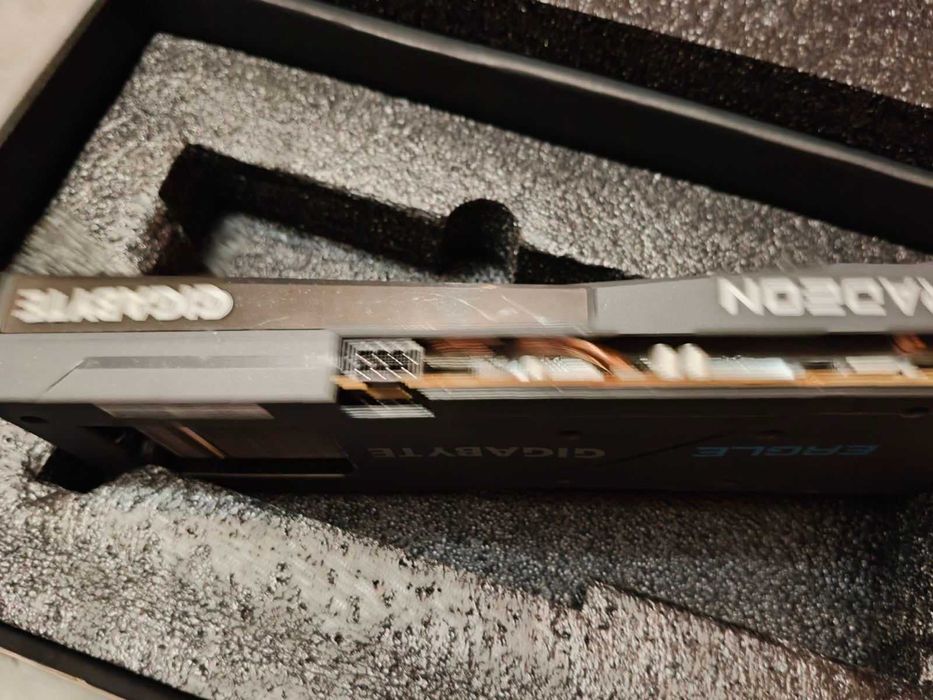 Видеокарта GIGABYTE Eagle  AMD 6600 8G