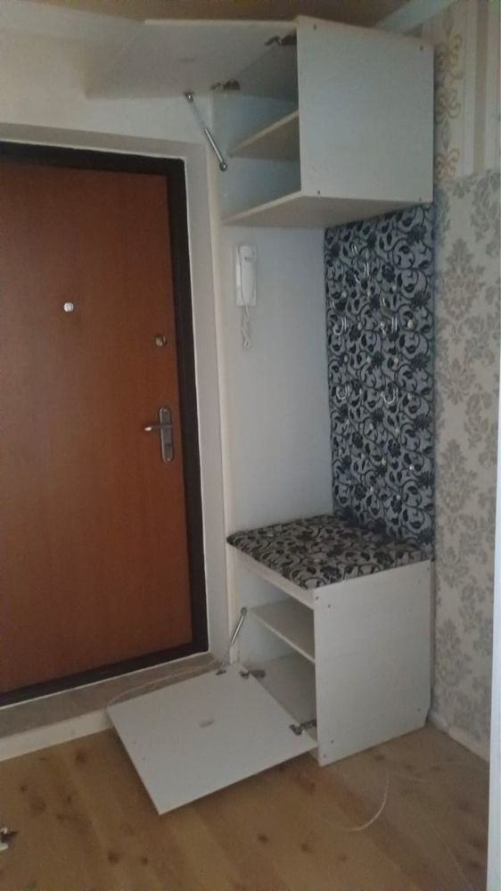 Продам прихожей шкаф