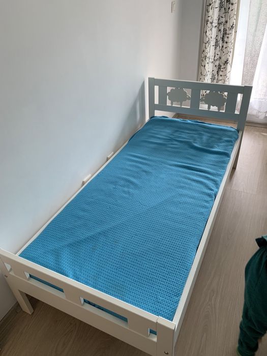Детско легло, матрак и подматрачна рамка от Икеа