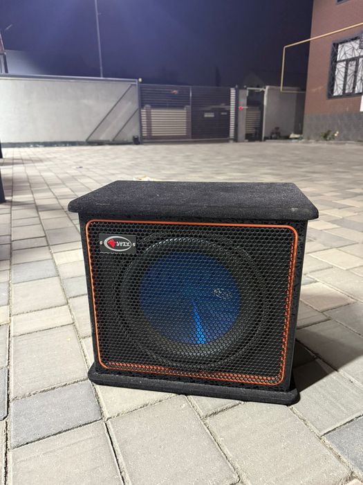 Саббуфер почти новый