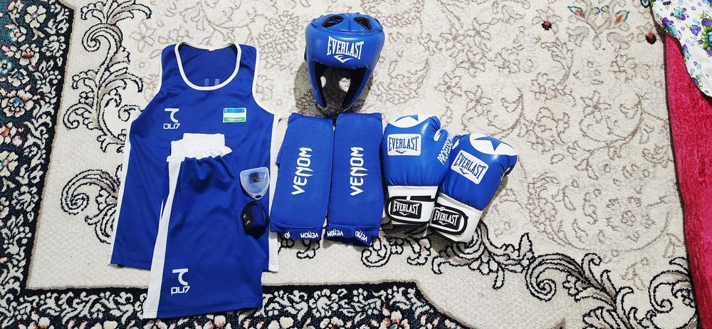 Kikboks uchun sport anjomlari