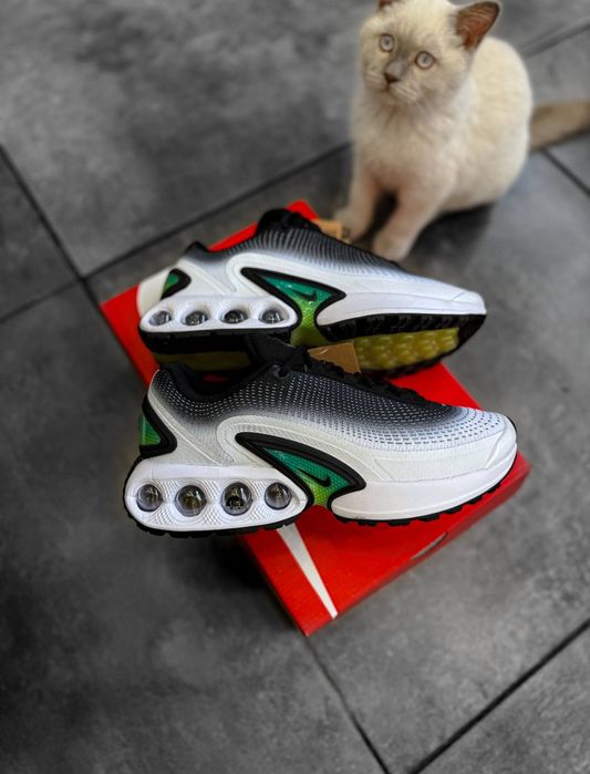 Nike DN ' White/Black/Neon мъжки маратонки
