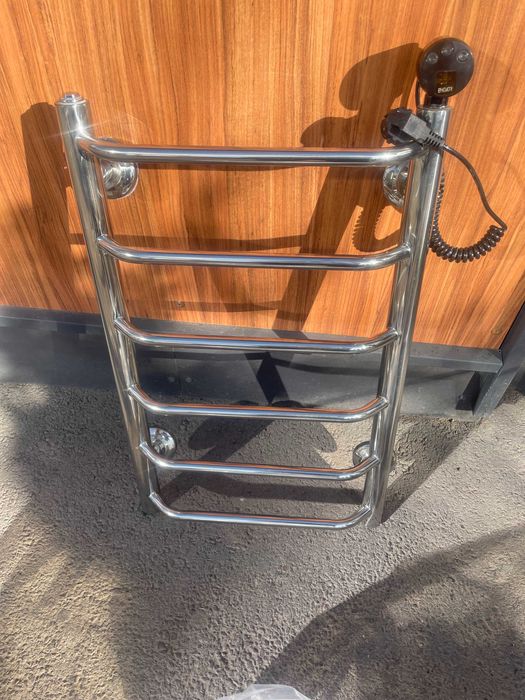 электрический полотенца сушилка  не рабочий