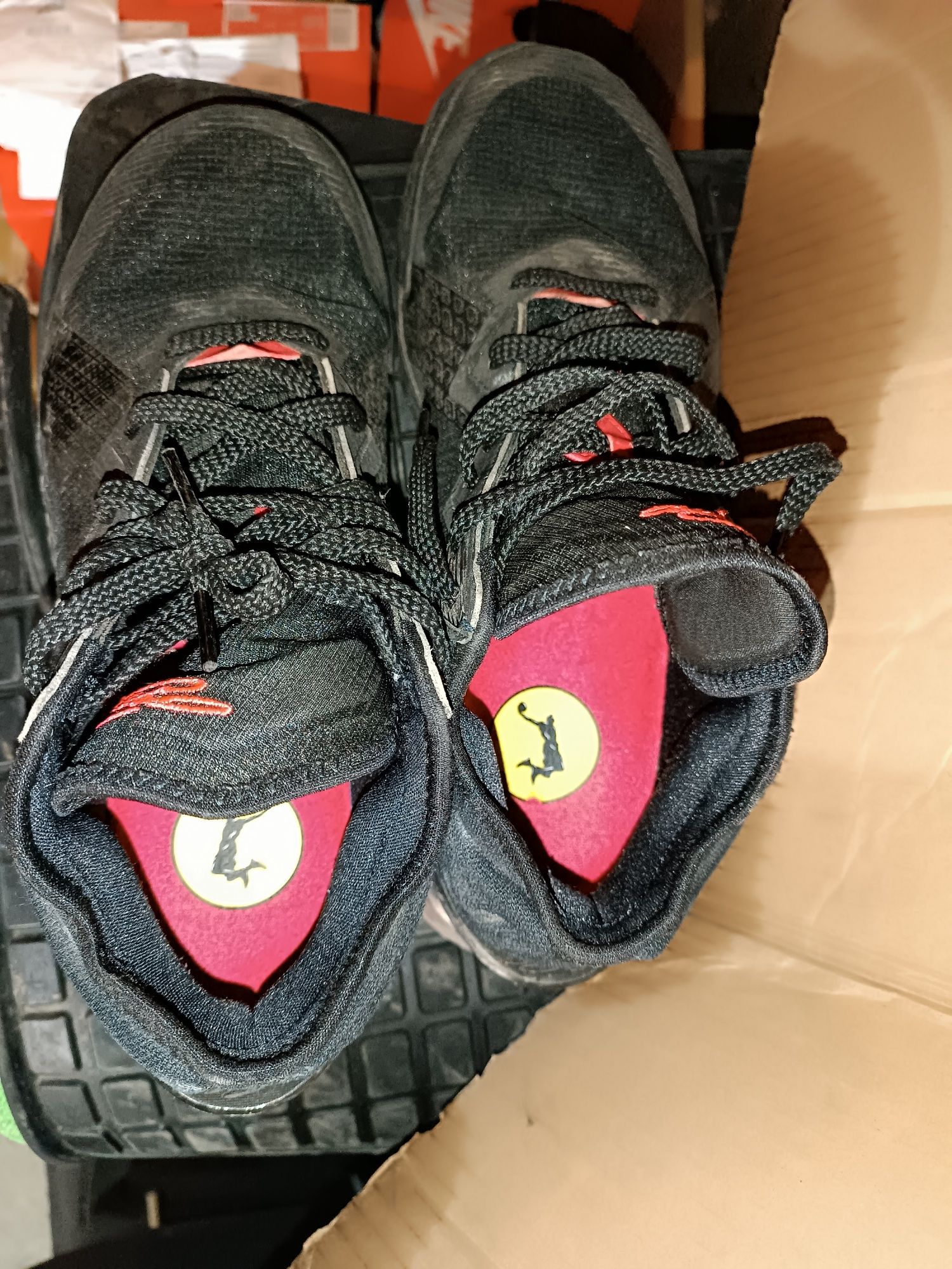 Обувки за баскетбол Nike Lebron XVIII