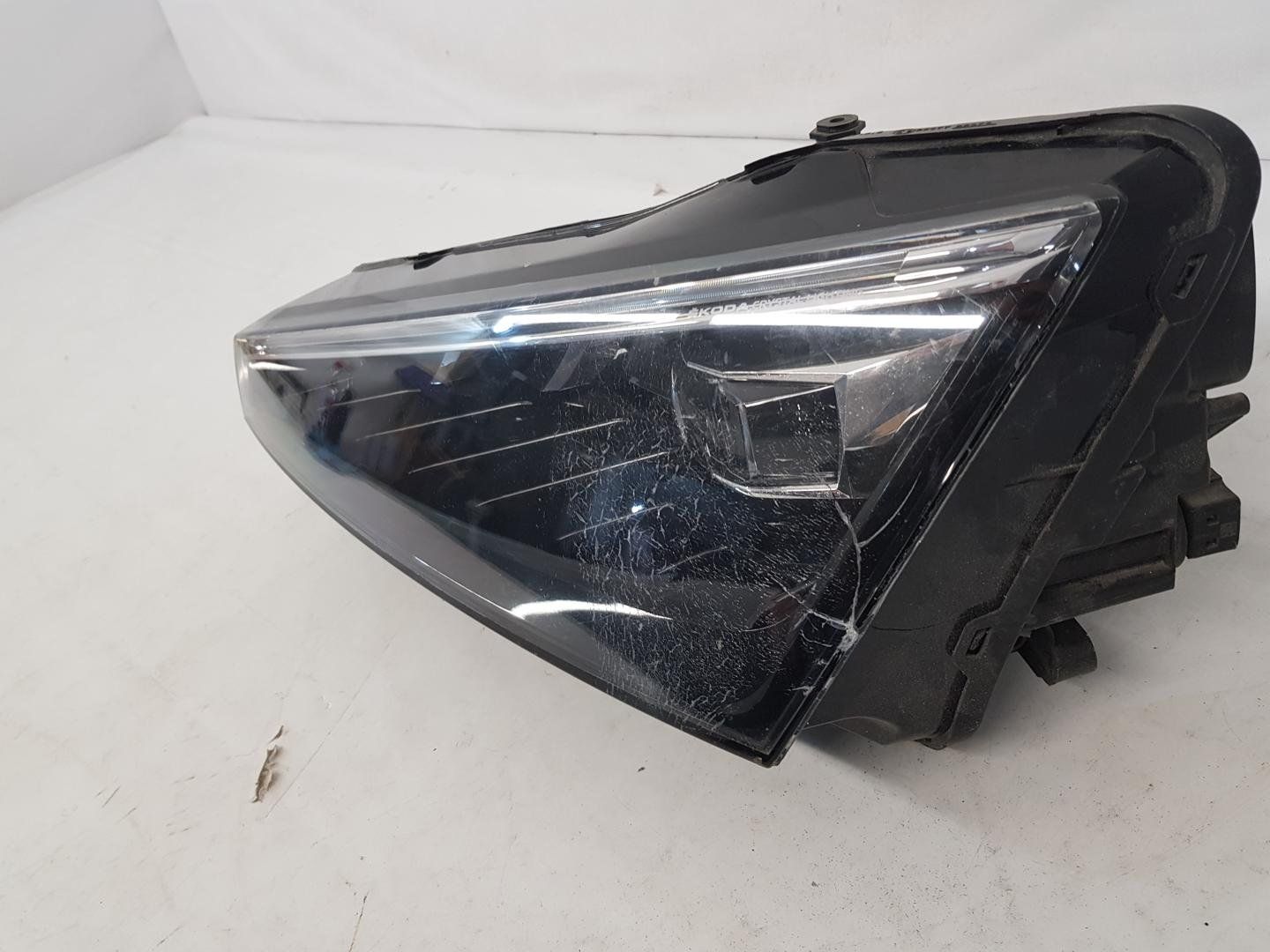 Far stanga full led Skoda Scala dupa 2019