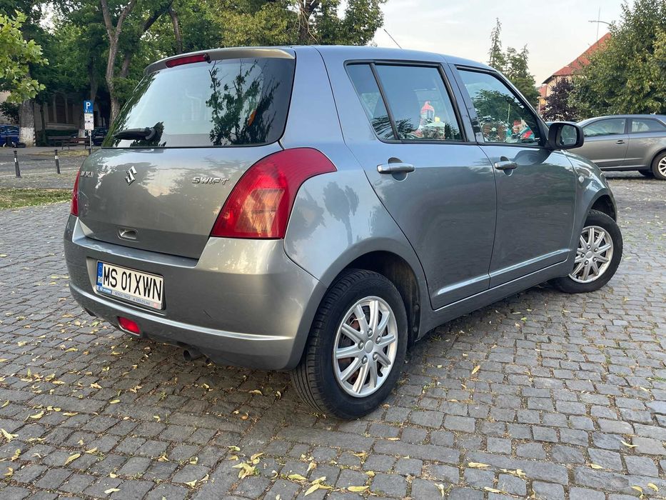 Vând Suzuki Swift