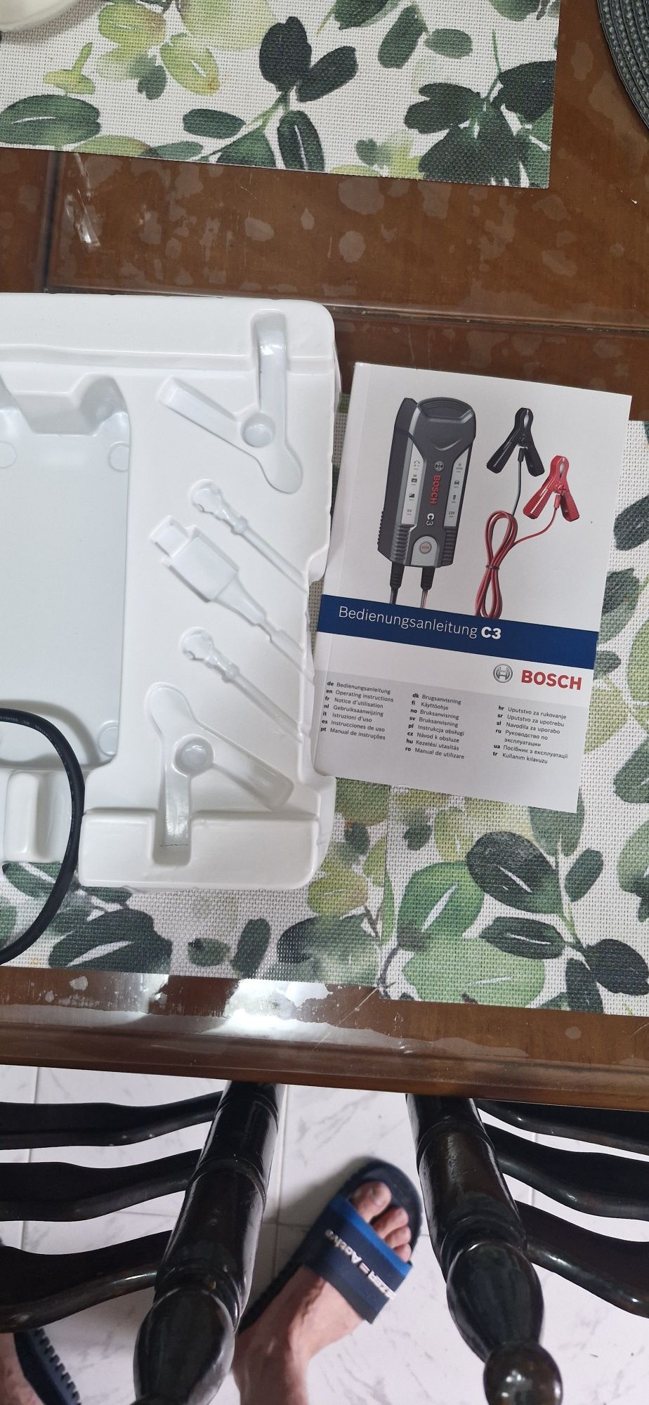 Чисто ново зарядно устройство BOSCH.