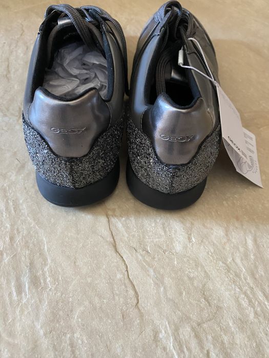 Обувки Geox - чисто нови