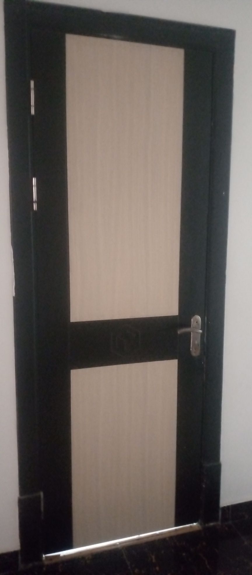 Продам двери с замками