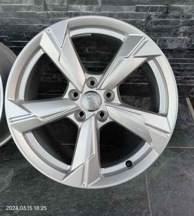Jante originale"18  Audi A4,A6,Q5 model 2020 in stare noua