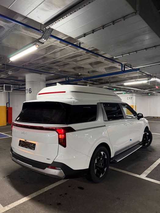 Kia Carnival High
Limousine